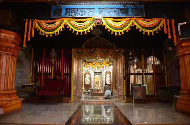 Shri Mahalasa Narayani Temple, Uttara Kannada (Karwar), Karnataka - Vushii.com Shri Mahalasa Narayani Temple, Uttara Kannada (Karwar), Karnataka - Vushii.com
